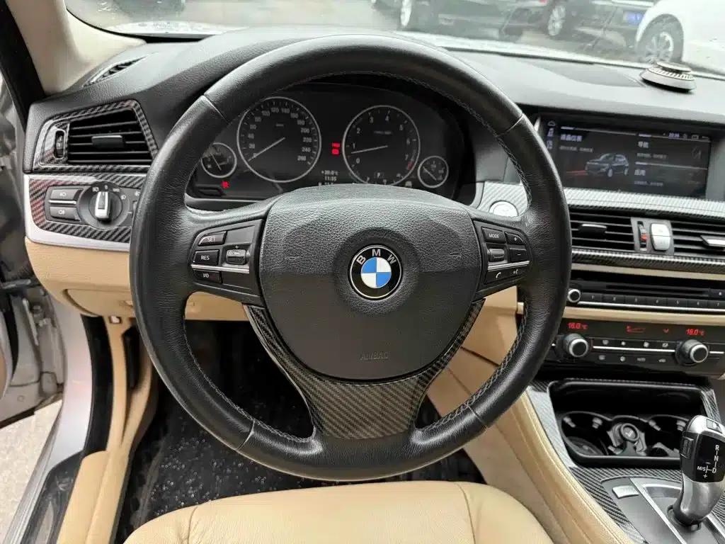 BMW 5 Series 2011 520Li Elegant Edition — миниатюра 8