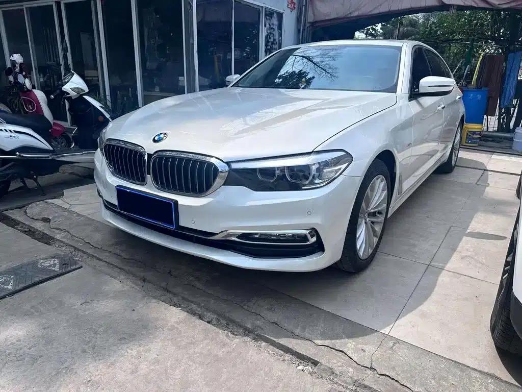 2018 BMW 5 Series 530Li Leading Luxury Package — миниатюра 1