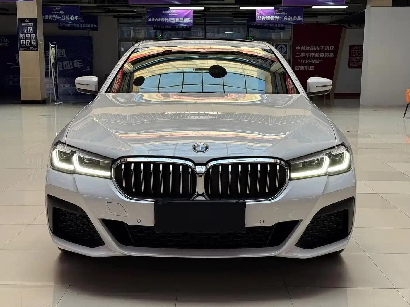 2023 BMW 5 Series Facelift 530Li Leading Edition M Sport Package — миниатюра 2
