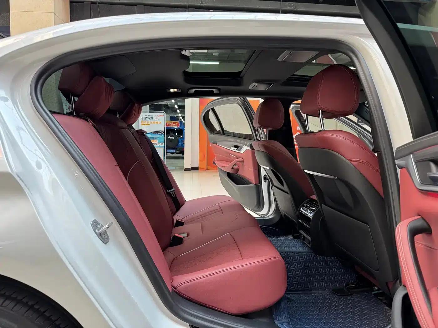 2023 BMW 5 Series Facelift 530Li Leading Edition M Sport Package — миниатюра 20