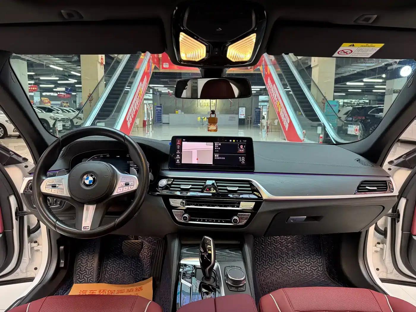 2023 BMW 5 Series Facelift 530Li Leading Edition M Sport Package — миниатюра 7