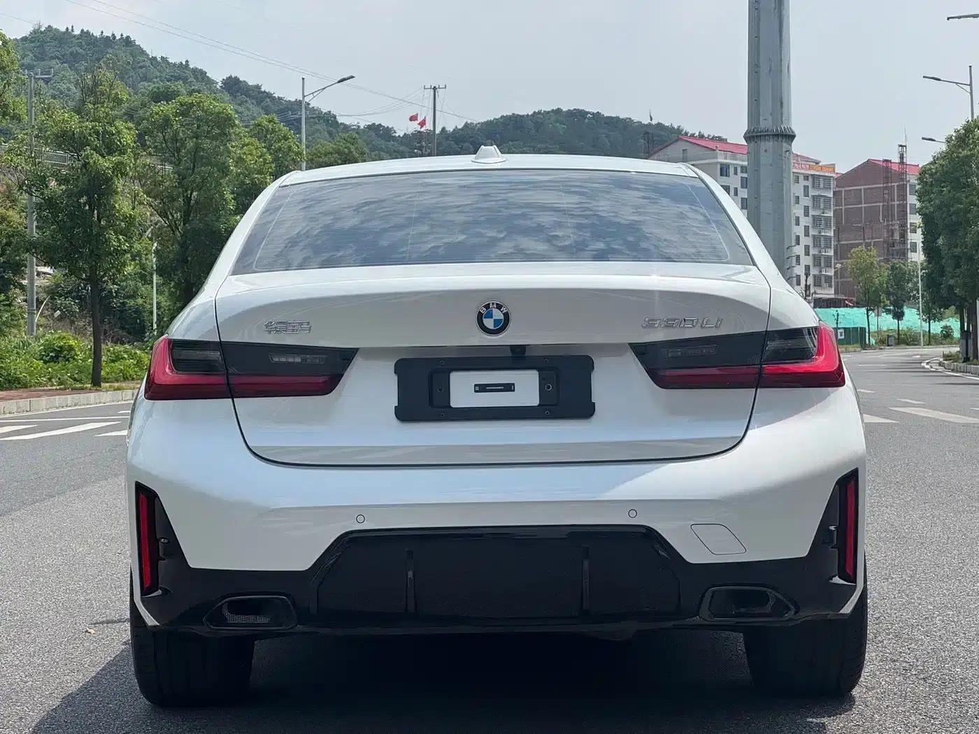 2025 BMW 3 Series 330Li M Sport Shadow Edition — миниатюра 5