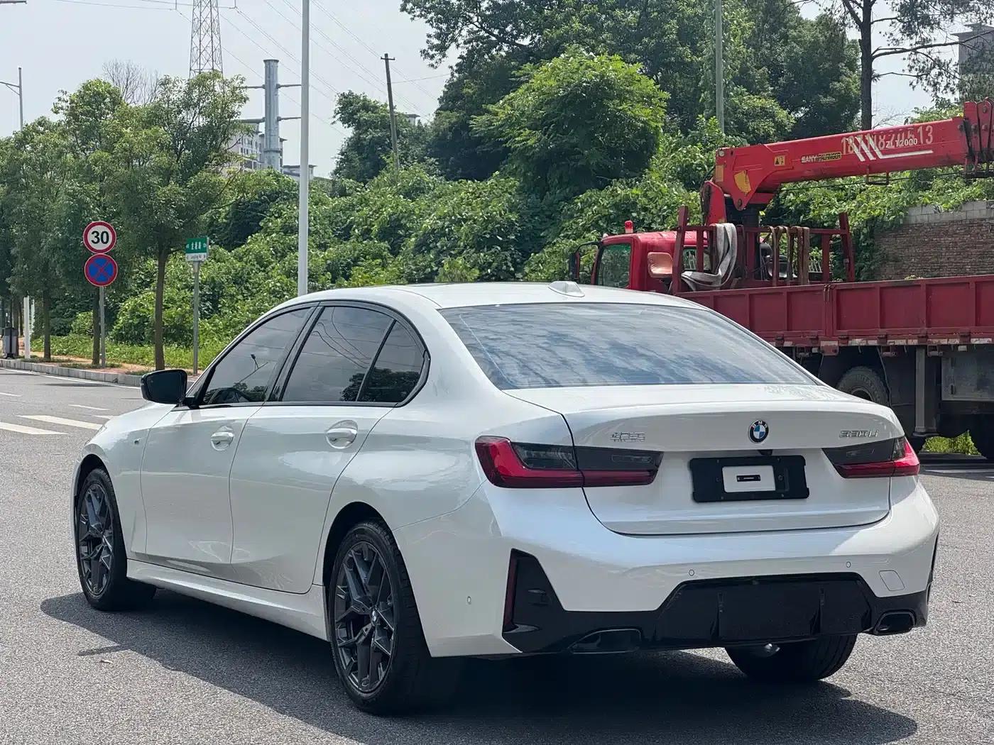 2025 BMW 3 Series 330Li M Sport Shadow Edition — миниатюра 6