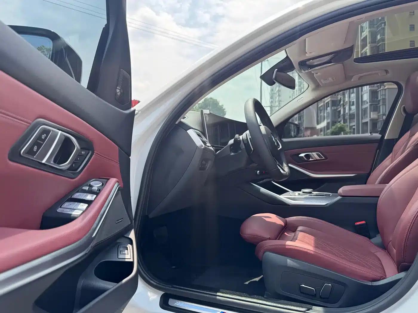 2025 BMW 3 Series 330Li M Sport Shadow Edition — миниатюра 9