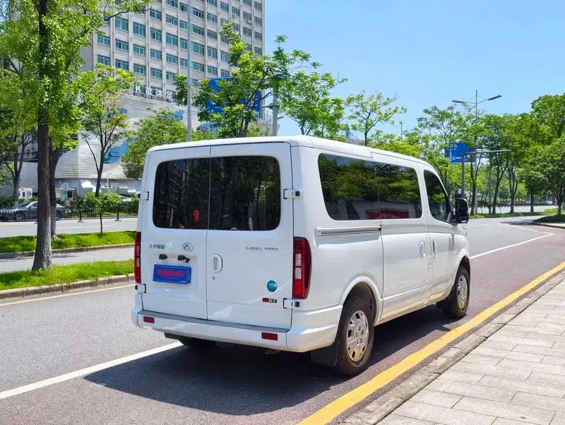 Xintu V80 2025 PRO 2.0T 9AT Aoyuntong Short Wheelbase Ultra-Low Roof 147Ps 5/6 Seats — миниатюра 6