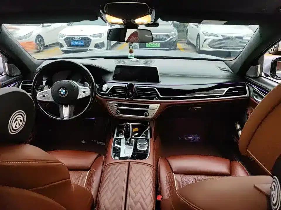 2021 BMW 7 Series 740Li xDrive Executive M Sport Package — миниатюра 9