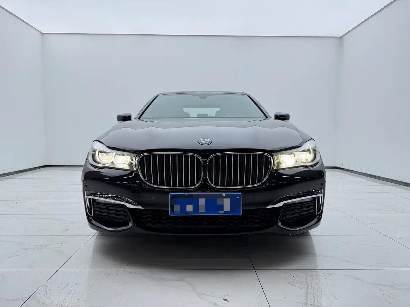 2018 BMW 7 Series 730Li Leading Edition M Sport Package — миниатюра 2