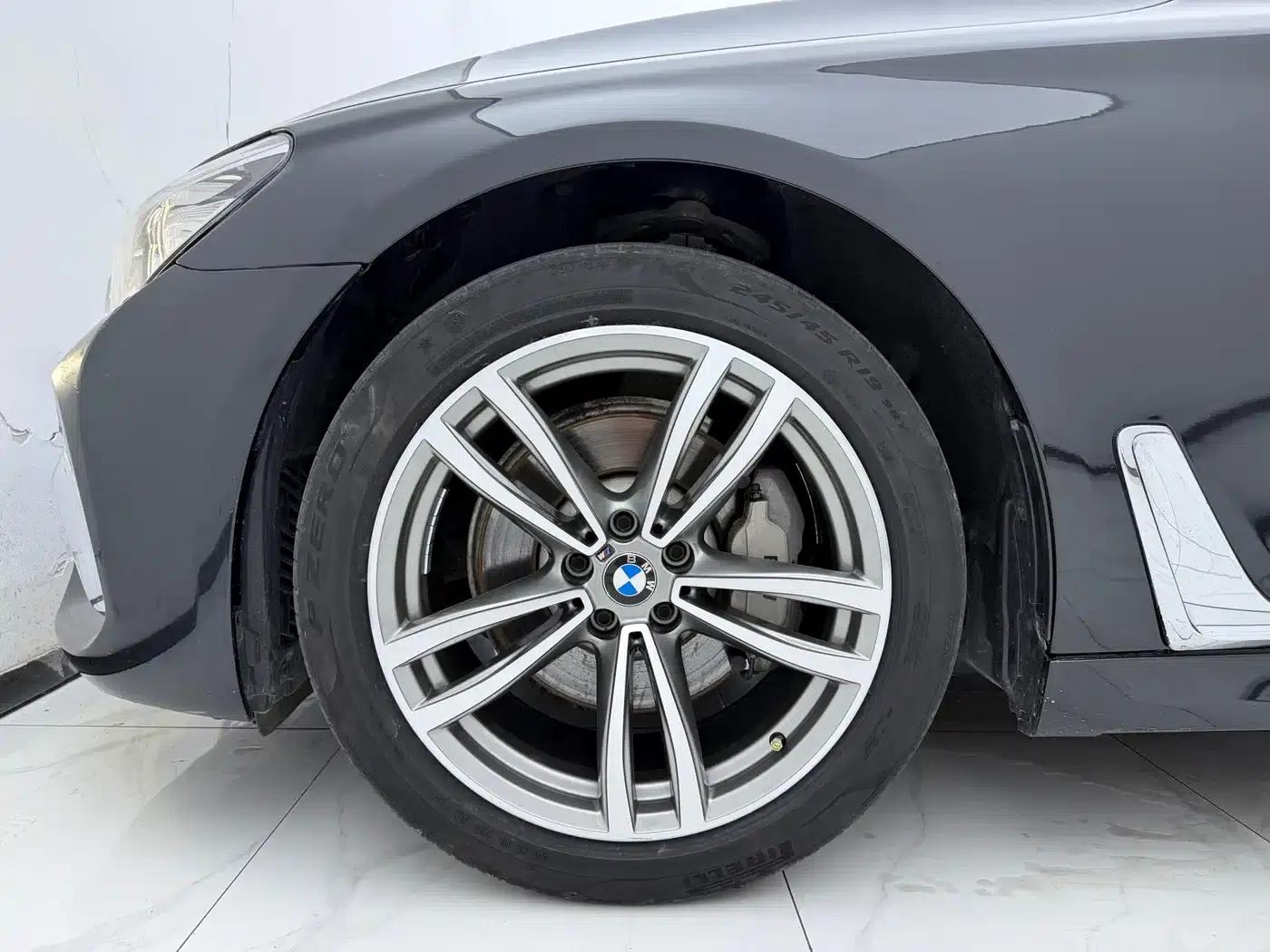 2018 BMW 7 Series 730Li Leading Edition M Sport Package — миниатюра 7