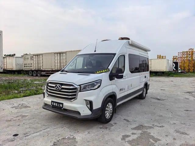 Xintu V90 2022 2.0T Manual Van Rear-Wheel Drive High Roof Single Rear Tire 3 Seats