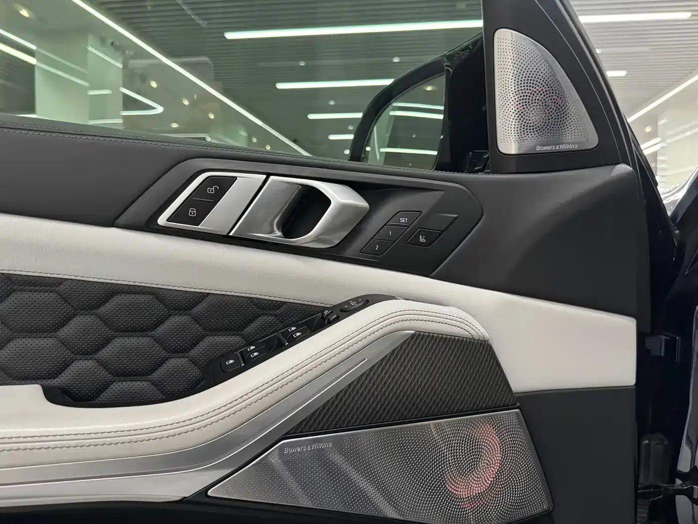 2022 BMW X5 M — миниатюра 7