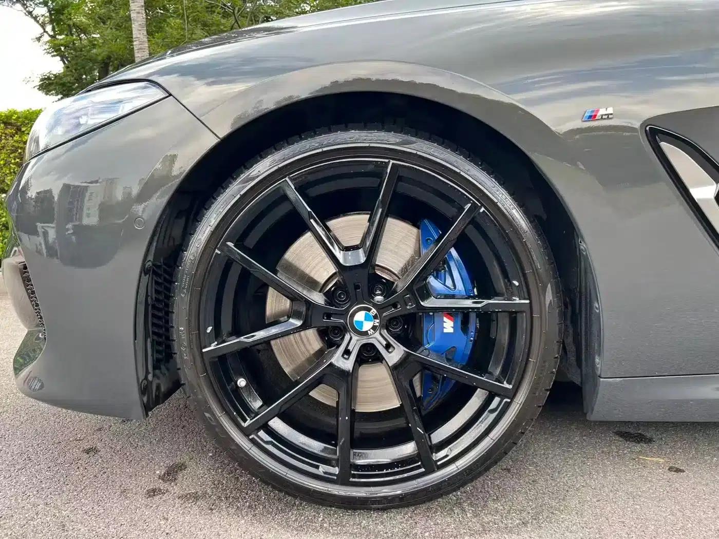 2019 BMW 8 Series 840i Coupe M Sport Package — миниатюра 3