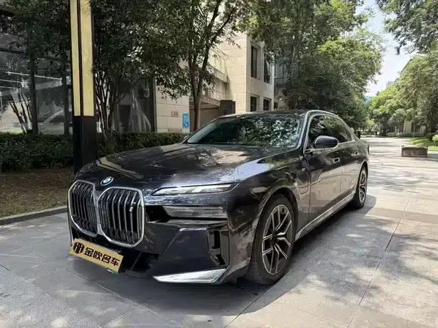 BMW i7 2023 eDrive50L Leading M Sport Package