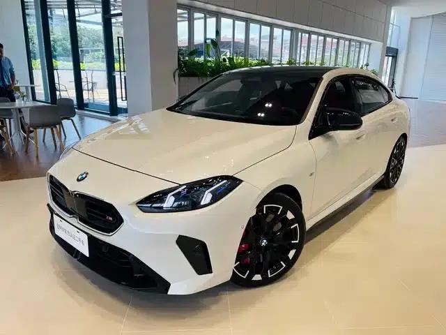 2025 BMW M235L