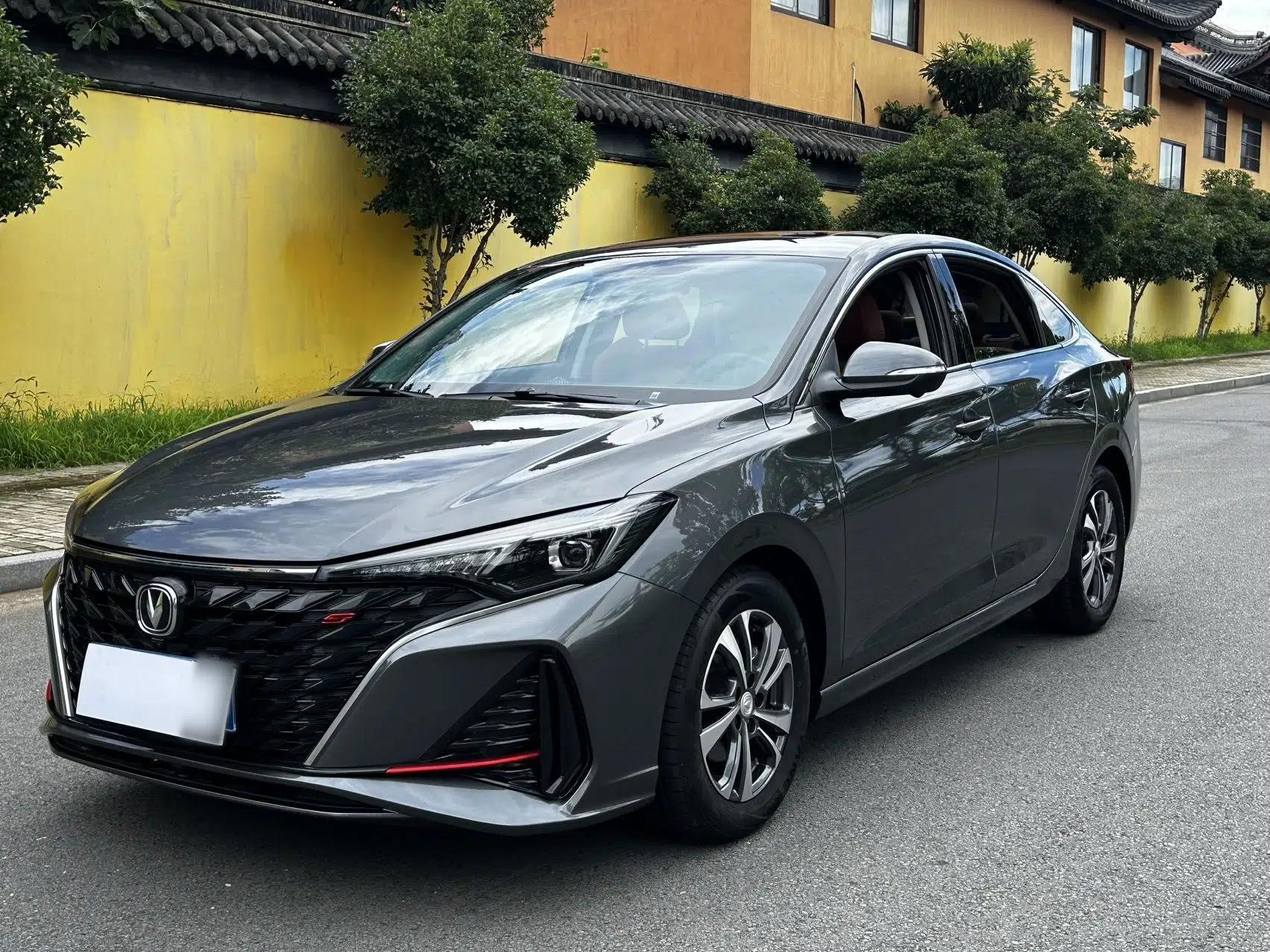 CHANGAN Eado 2025 PLUS 1.4T Dual-Clutch High-Energy Version — миниатюра 1