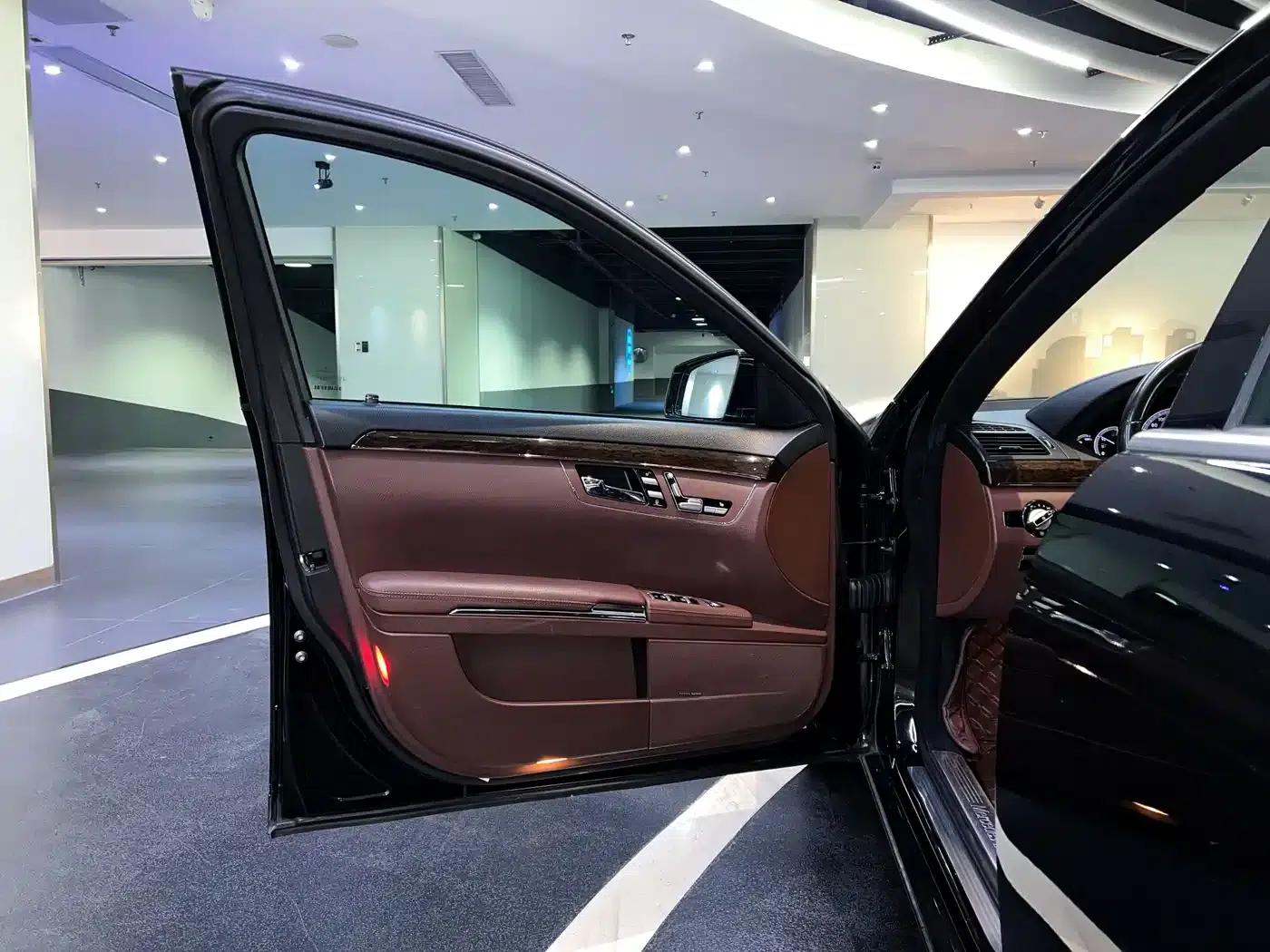 Mercedes-Benz S-Class 2012 S 300 L Grand Edition — миниатюра 20