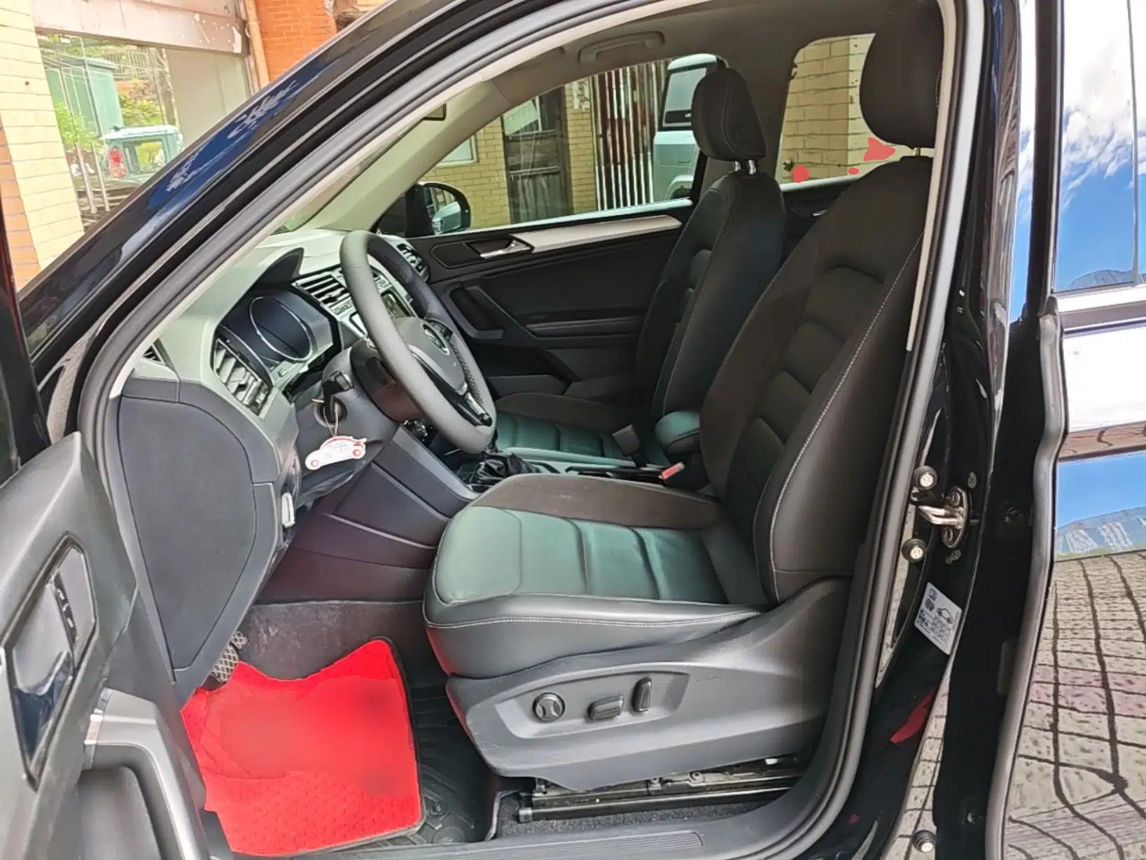 Volkswagen Tiguan L 2021 330TSI Automatic Two-Wheel Drive Smart Edition — миниатюра 17