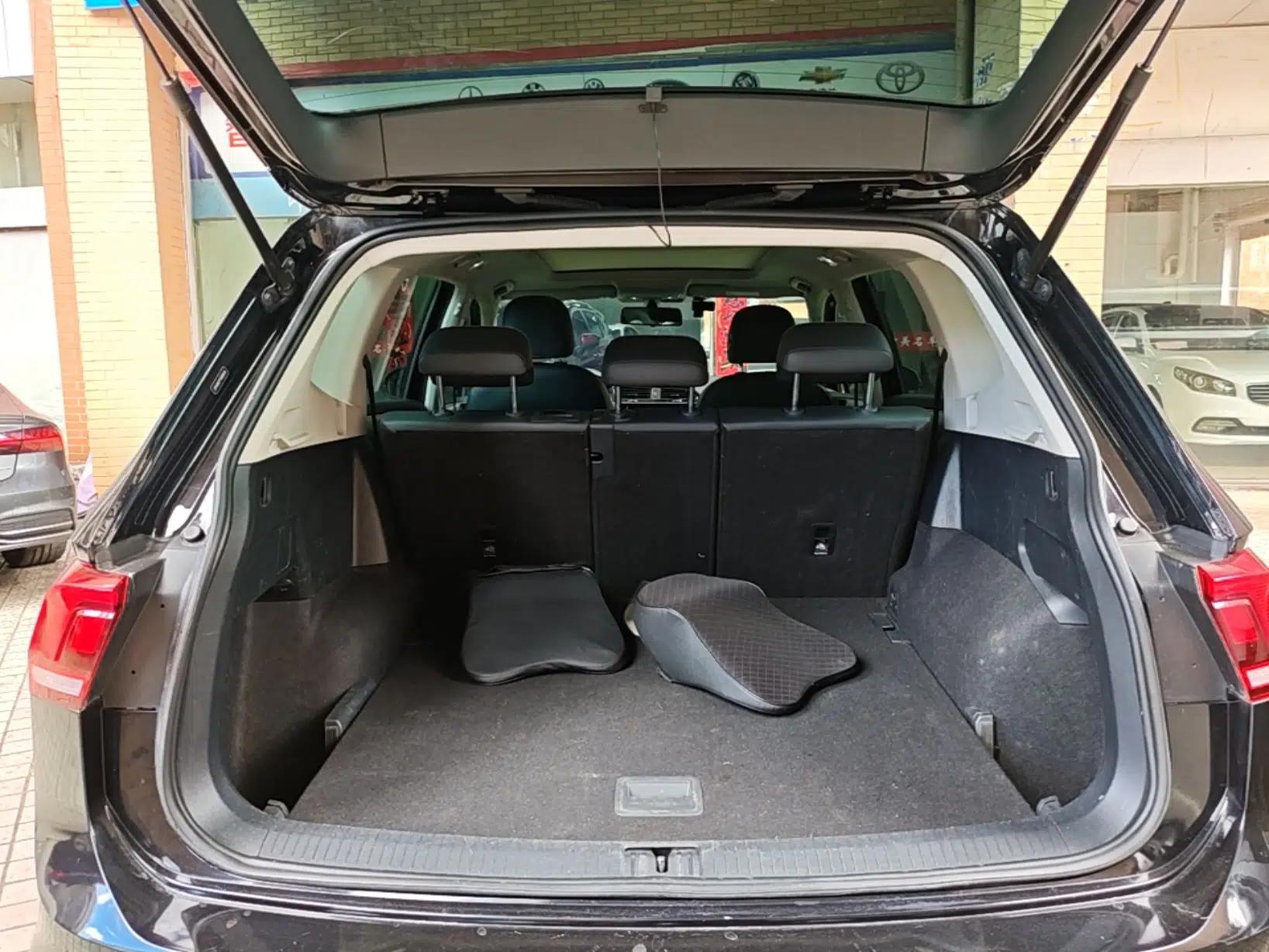 Volkswagen Tiguan L 2021 330TSI Automatic Two-Wheel Drive Smart Edition — миниатюра 22