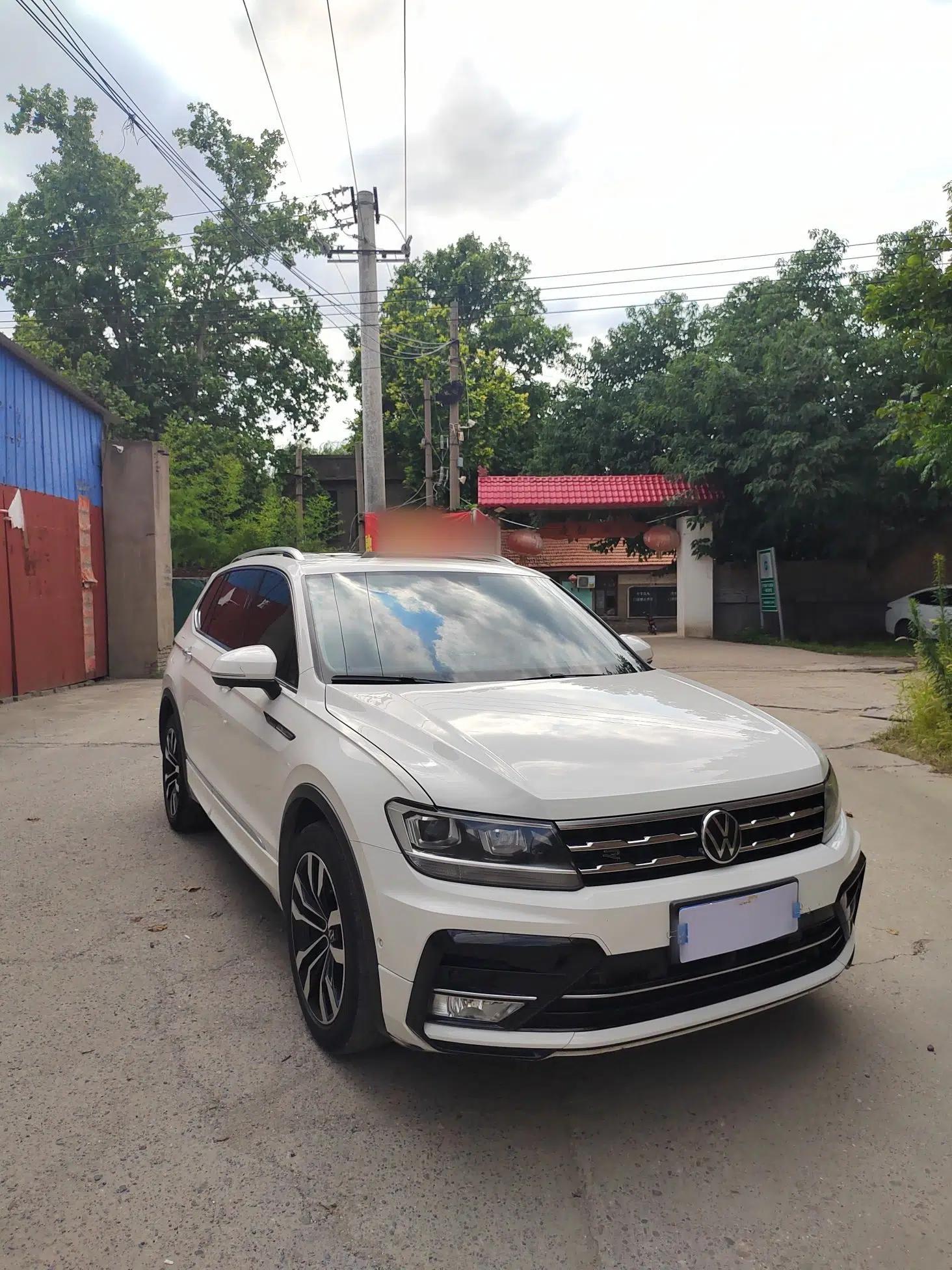 Volkswagen Tiguan L 2021 330TSI Automatic Two-Wheel Drive R-Line Enhanced Edition — миниатюра 4