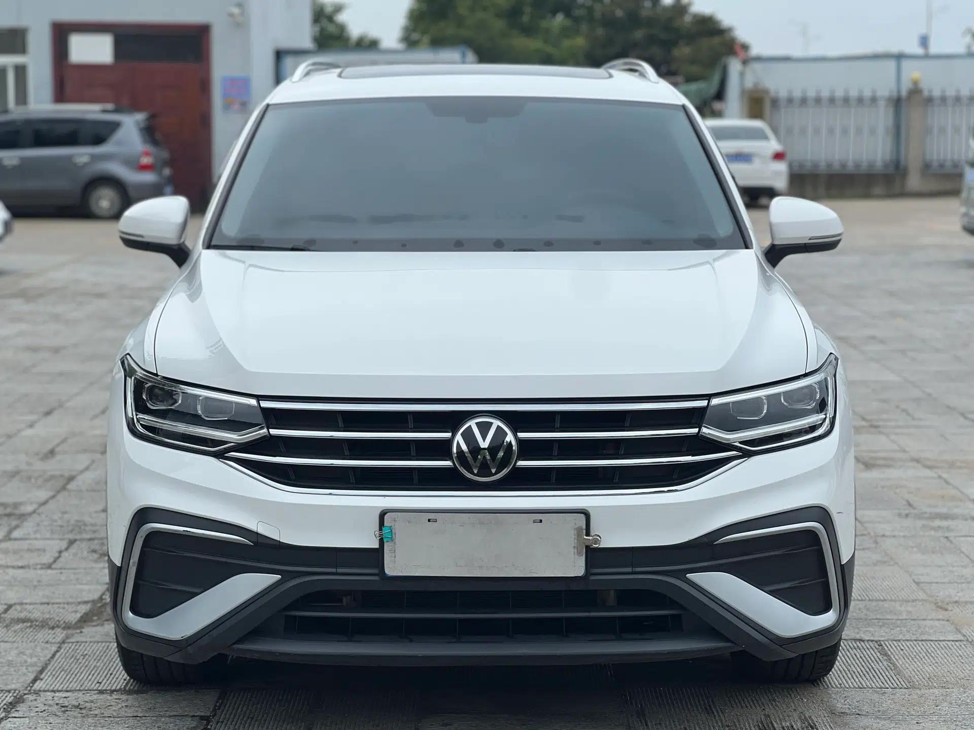 Volkswagen Tiguan L 2022 330TSI Automatic Two-Wheel Drive Smart Edition — миниатюра 2