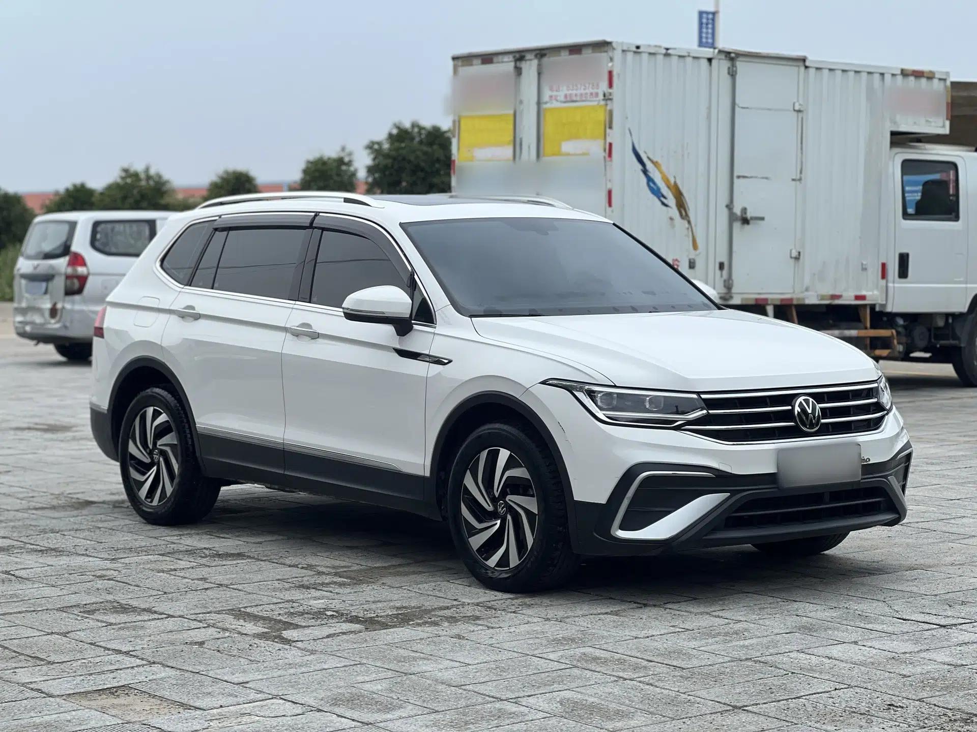 Volkswagen Tiguan L 2022 330TSI Automatic Two-Wheel Drive Smart Edition — миниатюра 3