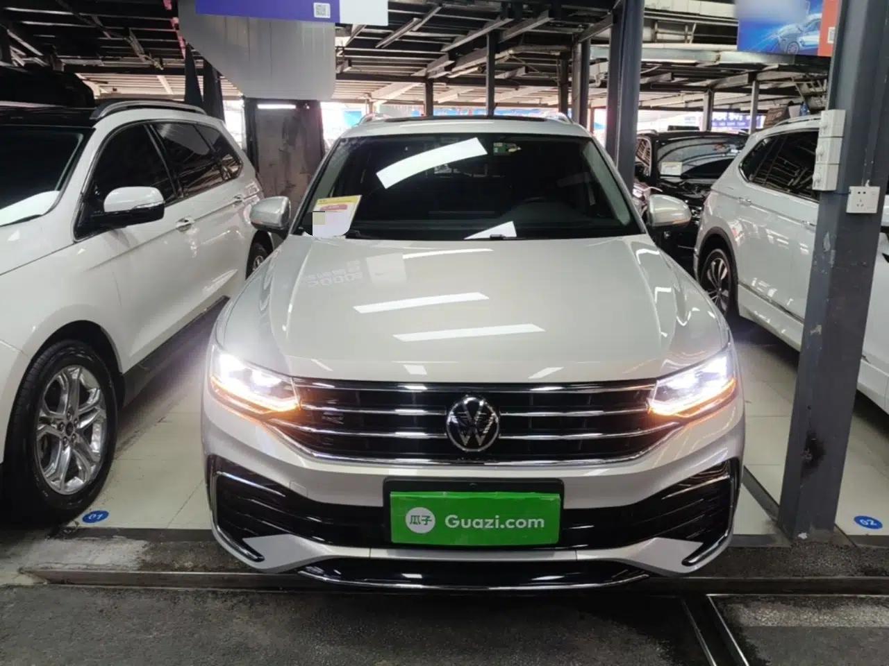 Volkswagen Tiguan L 2022 330TSI Automatic Two-Wheel Drive R-Line Enhanced Edition — миниатюра 2