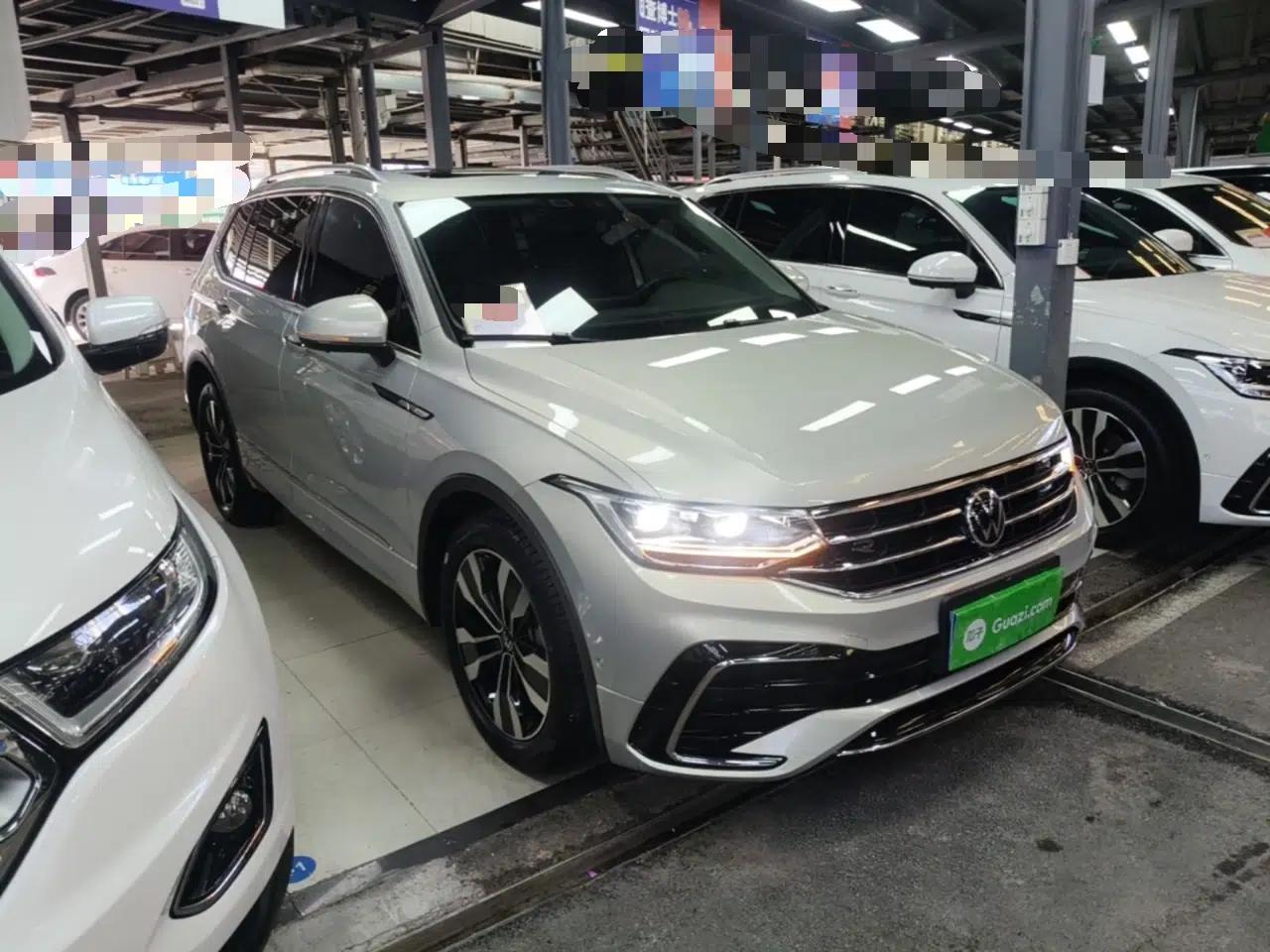 Volkswagen Tiguan L 2022 330TSI Automatic Two-Wheel Drive R-Line Enhanced Edition — миниатюра 3