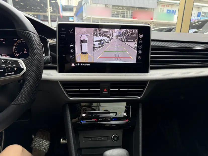 Volkswagen Tiguan L 2022 330TSI Automatic Two-Wheel Drive R-Line Enhanced Edition — миниатюра 29