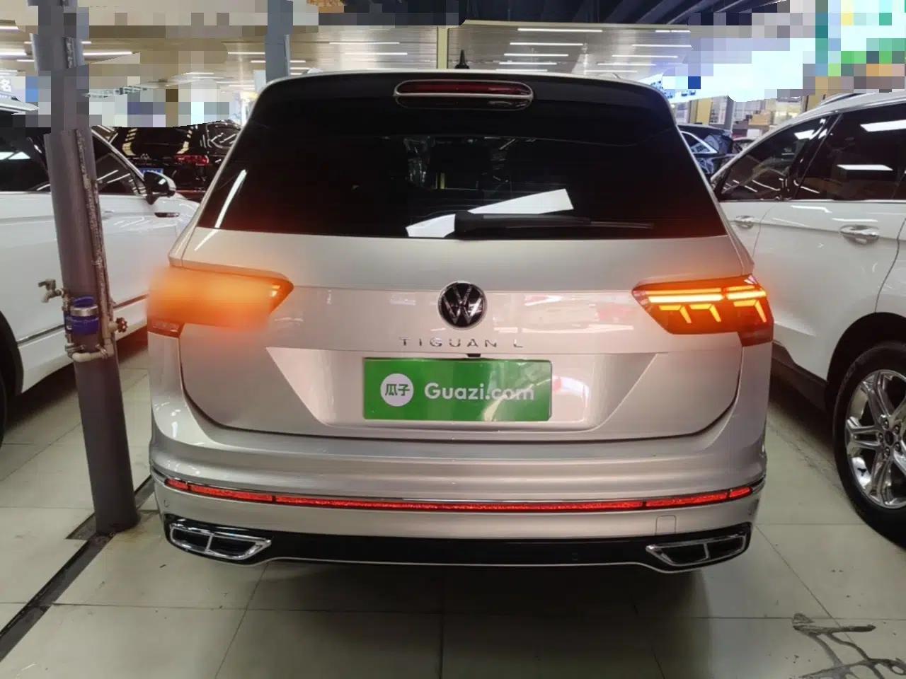 Volkswagen Tiguan L 2022 330TSI Automatic Two-Wheel Drive R-Line Enhanced Edition — миниатюра 5