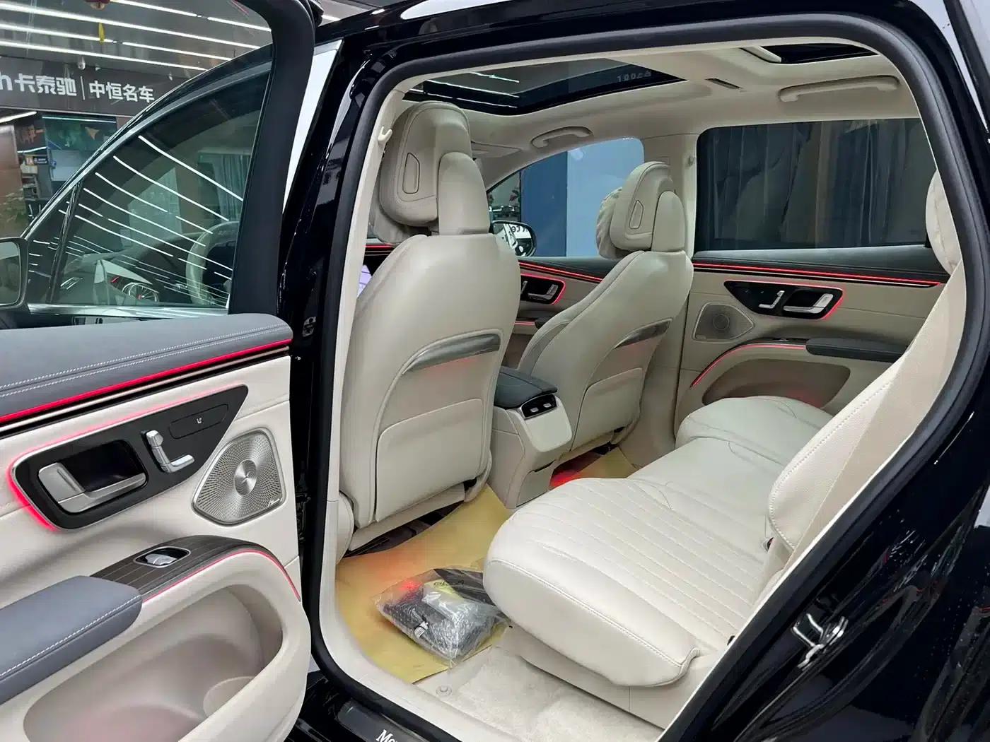 Mercedes-Benz EQS SUV 2025 500 4MATIC — миниатюра 9