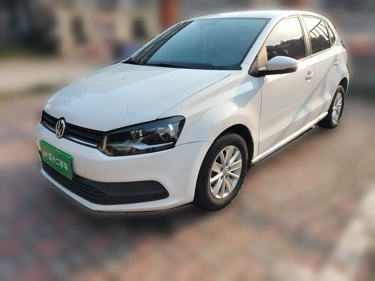 Volkswagen Polo 2014 1.4L Manual Fashion Edition — миниатюра 1