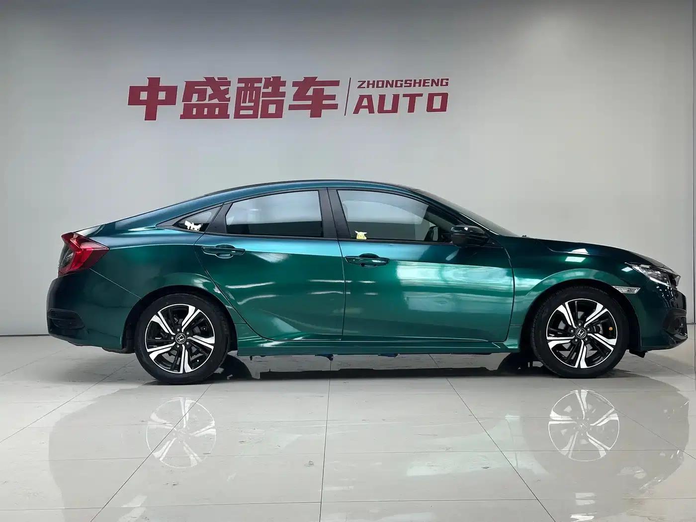 2016 Civic 220TURBO CVT Premium Edition — миниатюра 13
