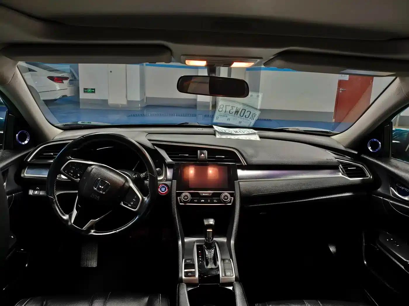 2016 Civic 220TURBO CVT Premium Edition — миниатюра 18