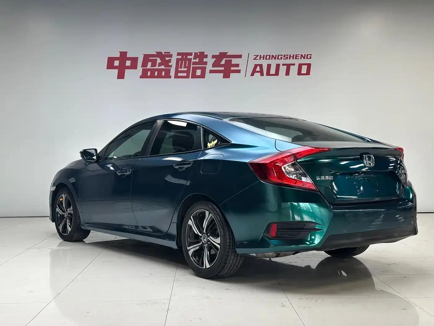 2016 Civic 220TURBO CVT Premium Edition — миниатюра 23