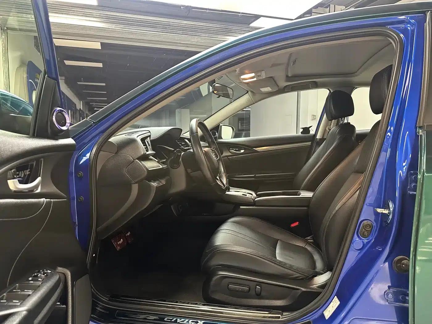 2016 Civic 220TURBO CVT Premium Edition — миниатюра 29