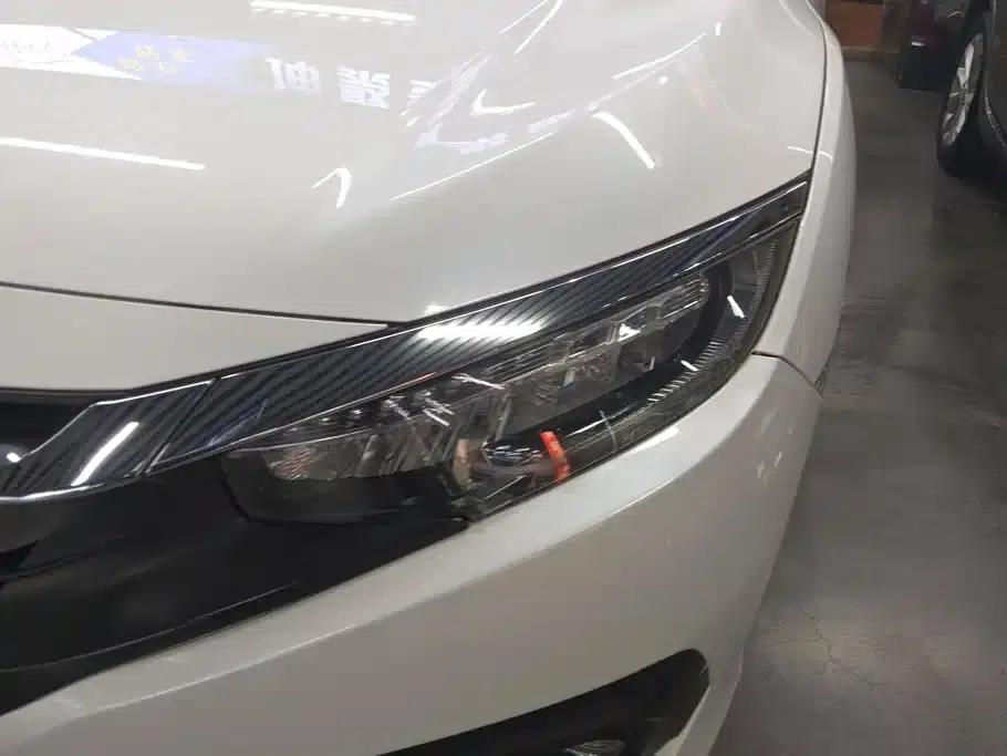 2016 Civic 220TURBO CVT Luxury Edition — миниатюра 5