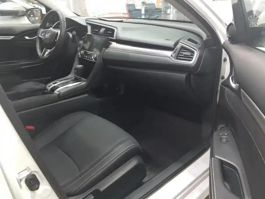 2016 Civic 220TURBO CVT Luxury Edition — миниатюра 8