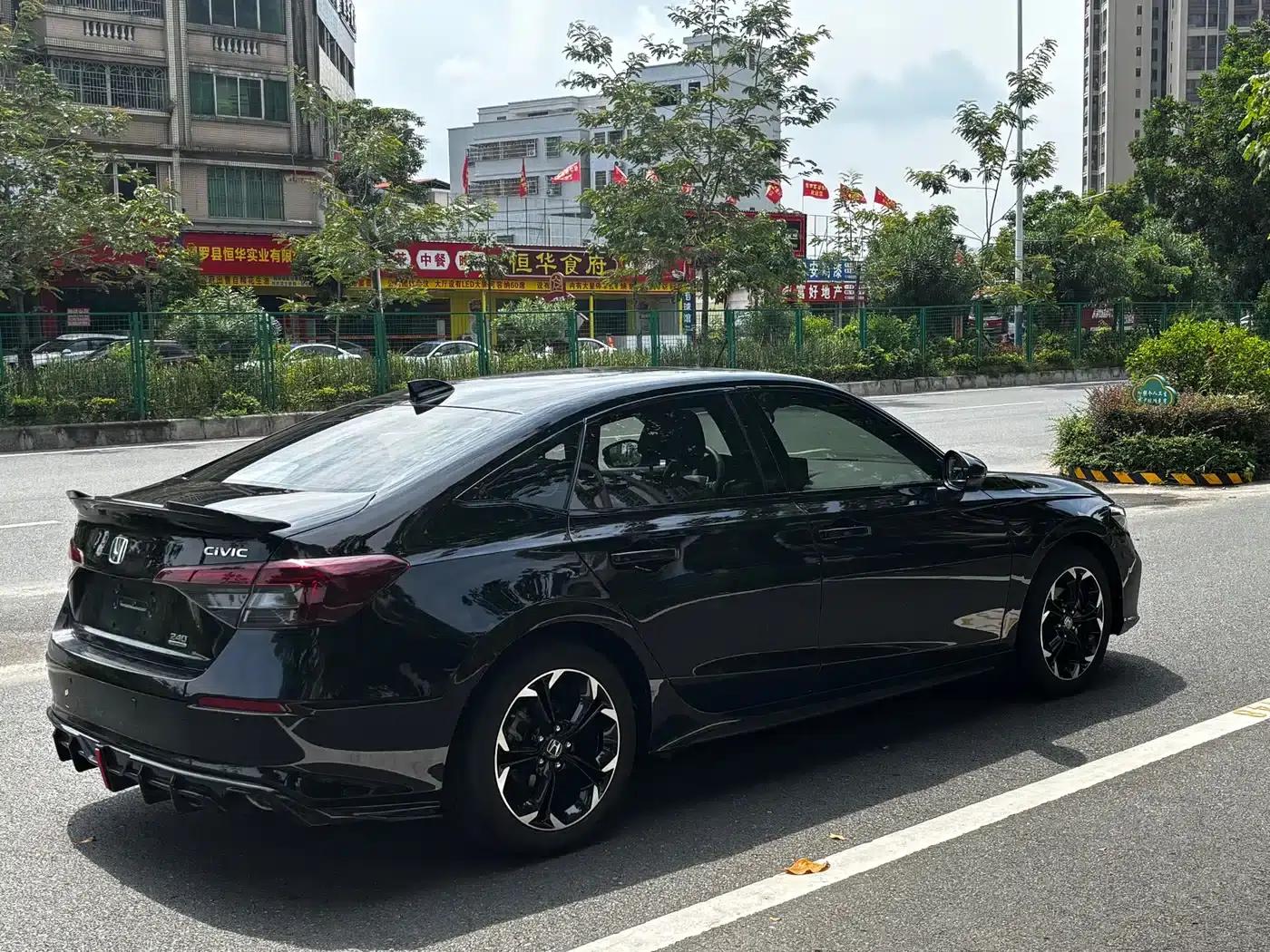 2025 Civic 240TURBO CVT Smart Pro — миниатюра 5