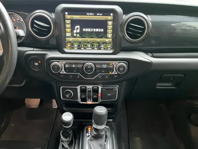 2021 Jeep Wrangler 2.0T Highland 4-Door — миниатюра 7