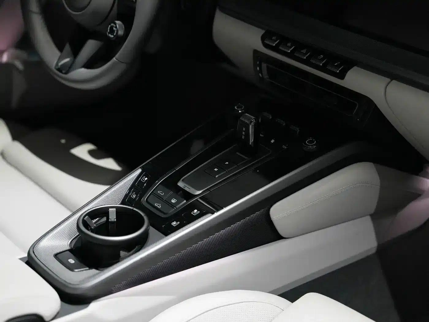 2023 Porsche 911 Carrera 3.0T — миниатюра 11