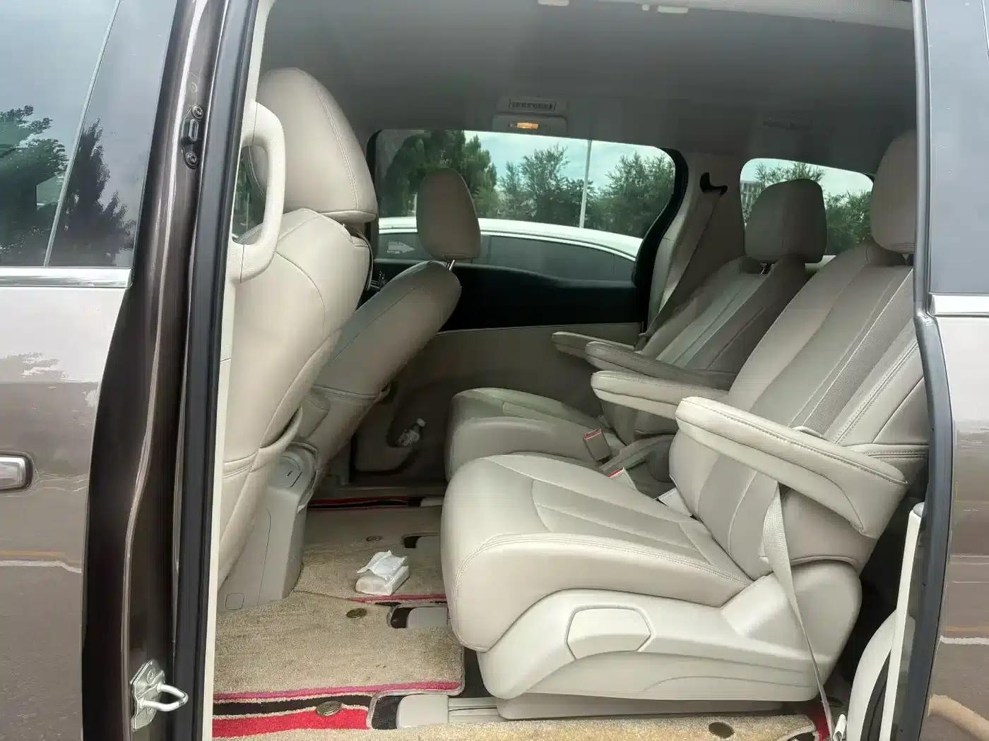 Buick GL8 2023 Land Business Class Comfort Edition — миниатюра 7