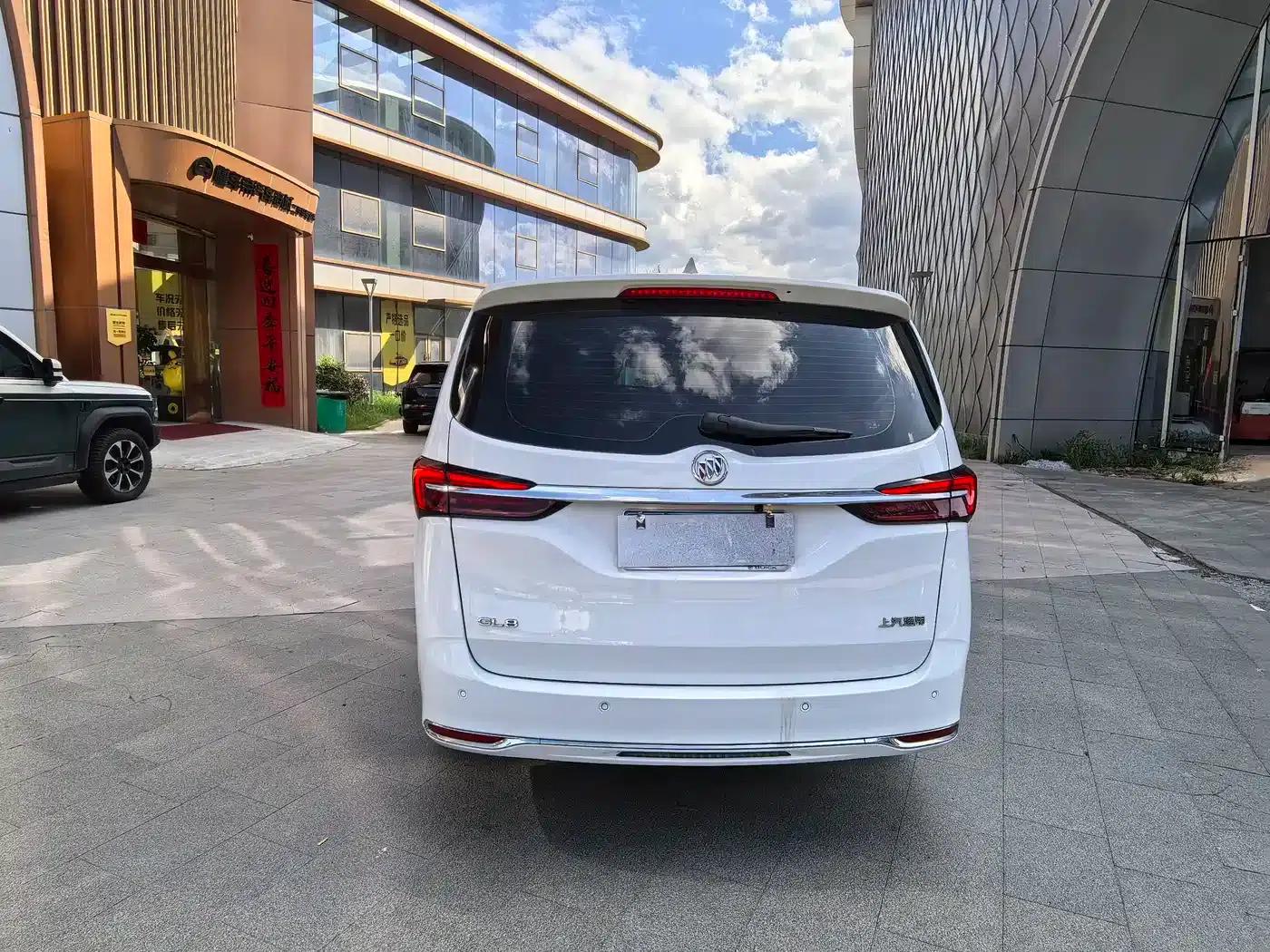 Buick GL8 2023 Land Business Class Smart Edition — миниатюра 3