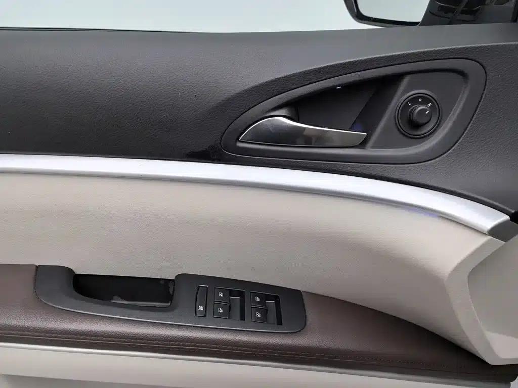 Buick GL8 2022 Land Business Class 652T Comfort — миниатюра 9