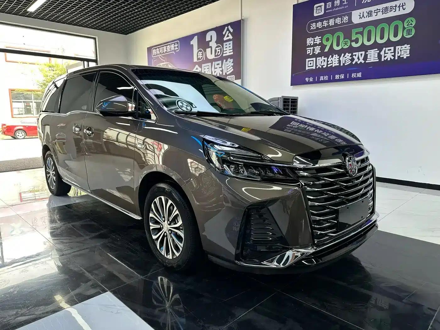 Buick GL8 2023 Land Business Class 652T Luxury — миниатюра 3