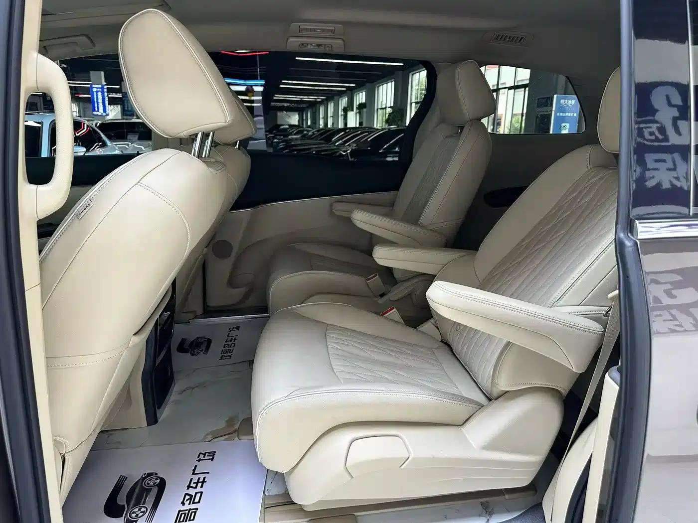 Buick GL8 2023 Land Business Class 652T Luxury — миниатюра 5