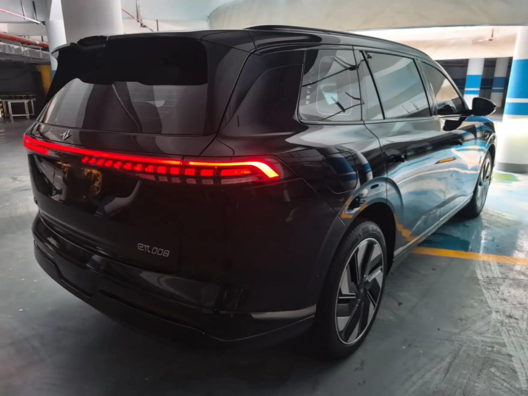Dongfeng eπ eπ008 2025 210Ultra LikeYi Edition 6-Seater — миниатюра 6