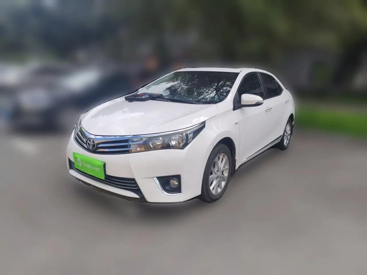 Toyota Corolla 2014 1.6L CVT GL-i Leather Edition — миниатюра 1