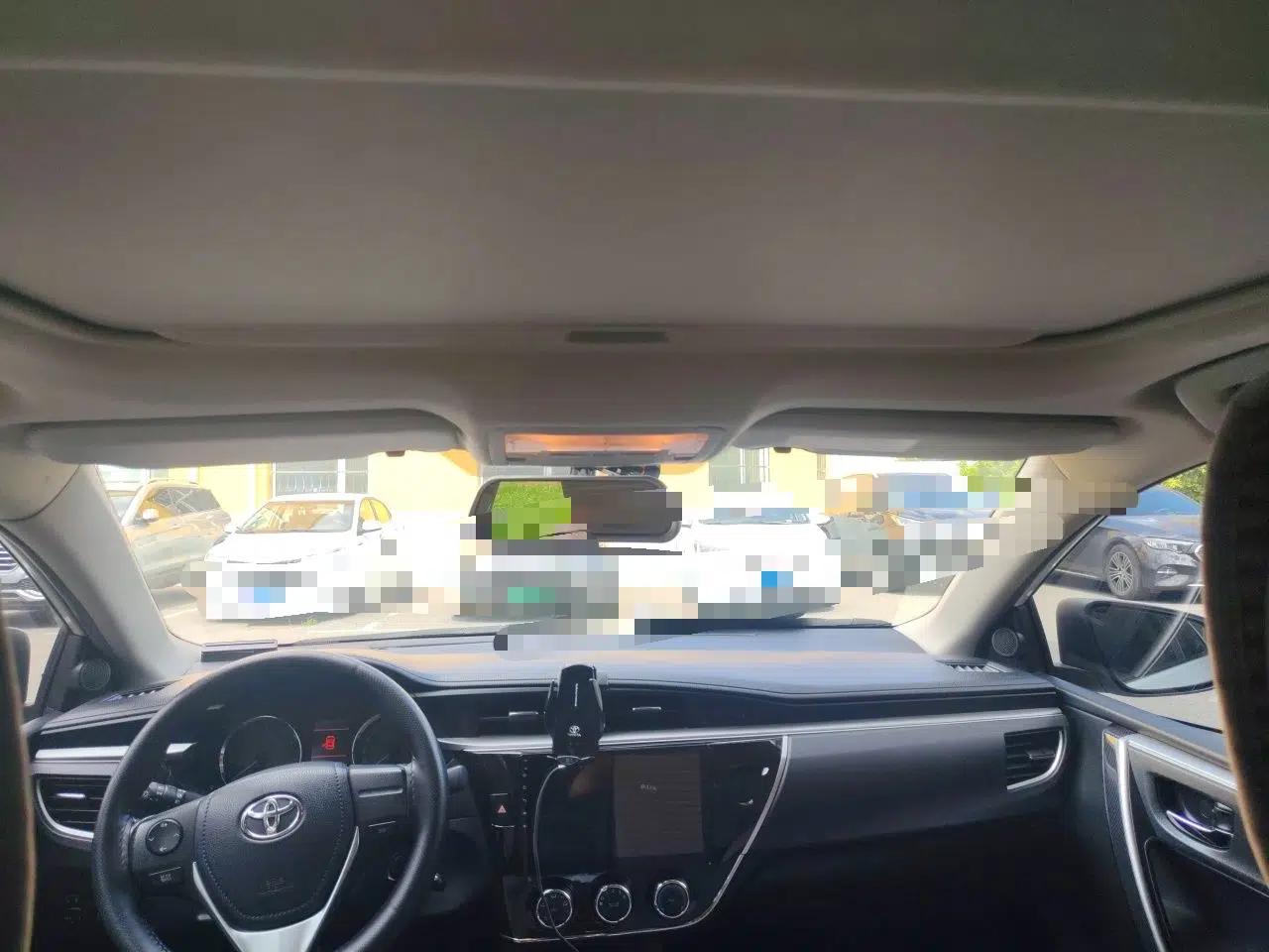 Toyota Corolla 2014 1.6L CVT GL-i Leather Edition — миниатюра 18