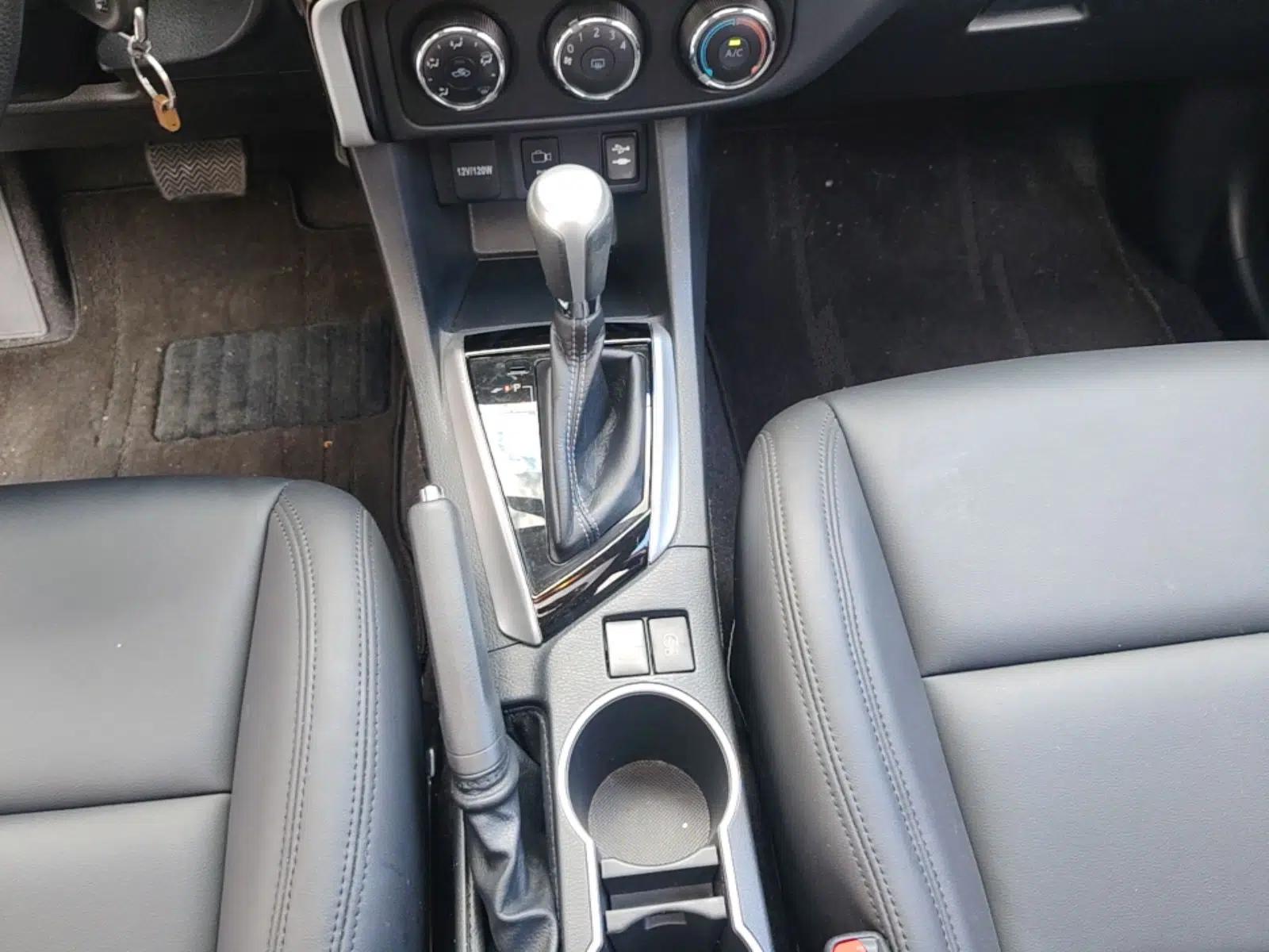 Toyota Levin 2017 Revised 185T CVT Elite Edition China V Standard — миниатюра 21