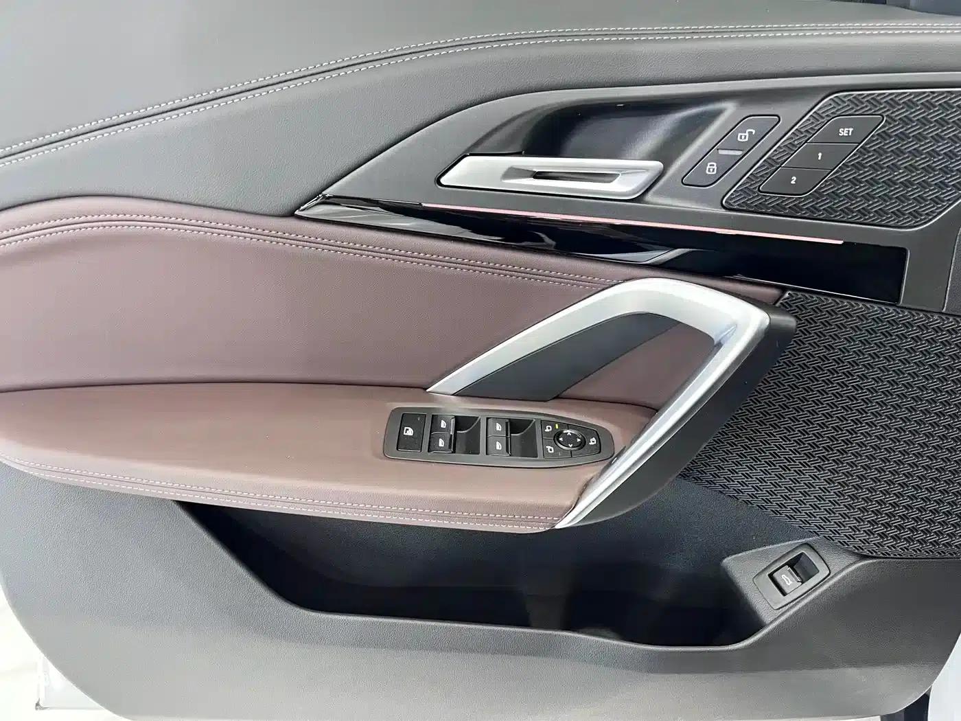 2023 BMW X1 sDrive20Li X Design Package — миниатюра 8