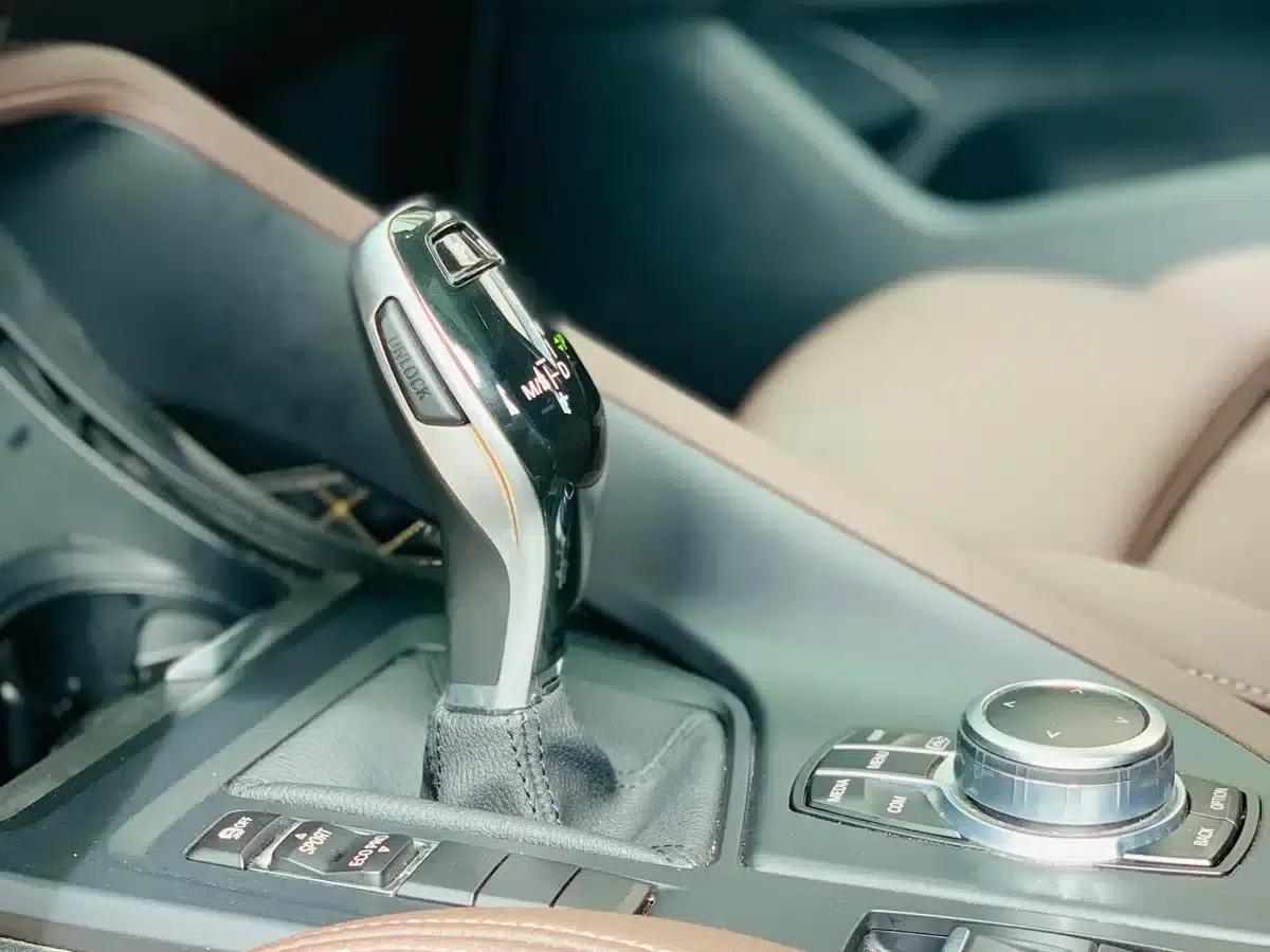 BMW X1 2021 sDrive25Li Leading Edition — миниатюра 14